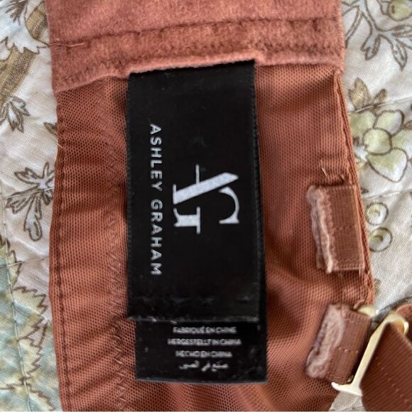 Ashley Graham Taupe Essential Icon T-shirt Bra - Picture 8 of 10